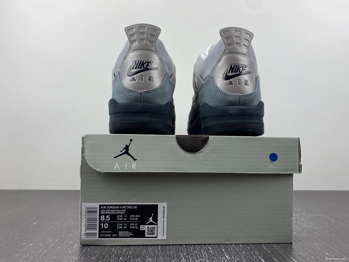 CT5342-007 Air 4 “Neon” Jordan SE 1105